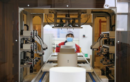 活力中國(guó)圖鑒 企穩(wěn)回升，規(guī)上工業(yè)增加值同比增長(zhǎng)2.4%